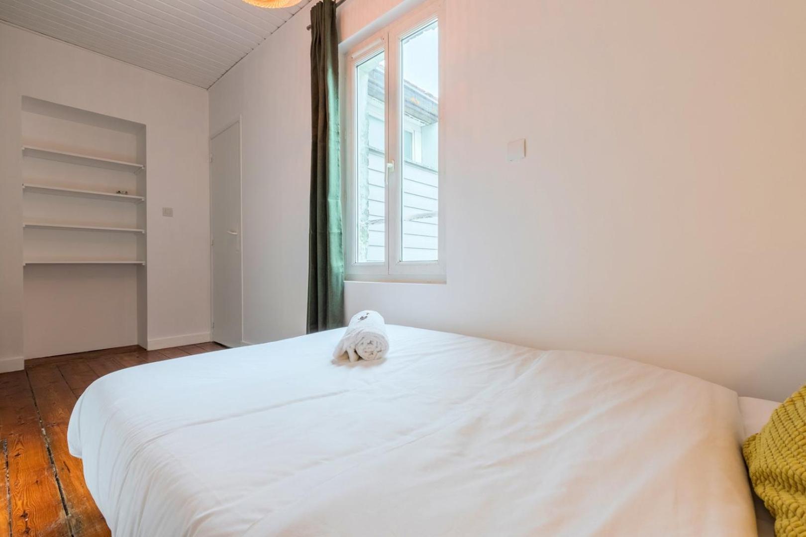 2-Bedroom Apartment Near Metro Лил Екстериор снимка