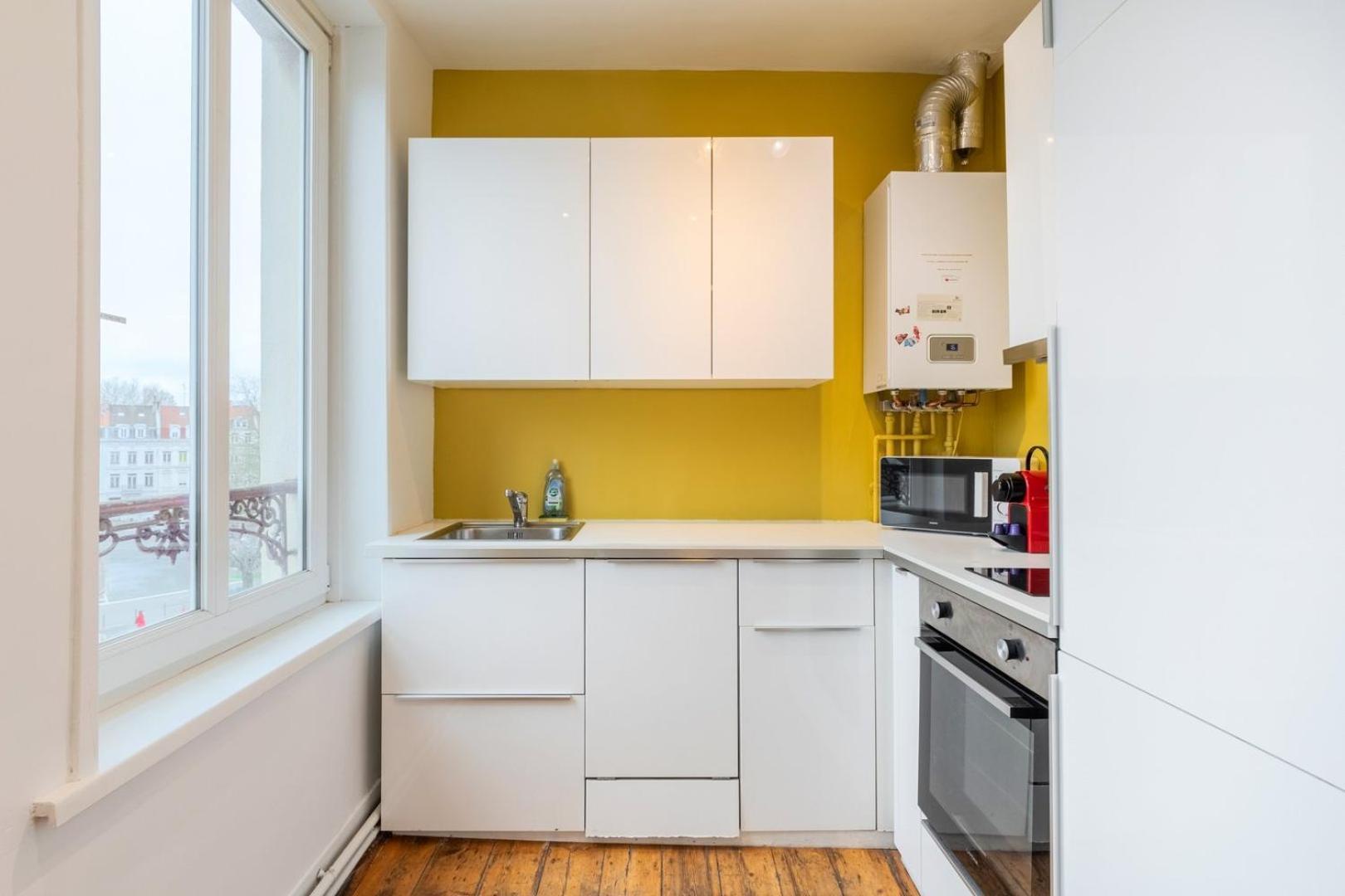 2-Bedroom Apartment Near Metro Лил Екстериор снимка