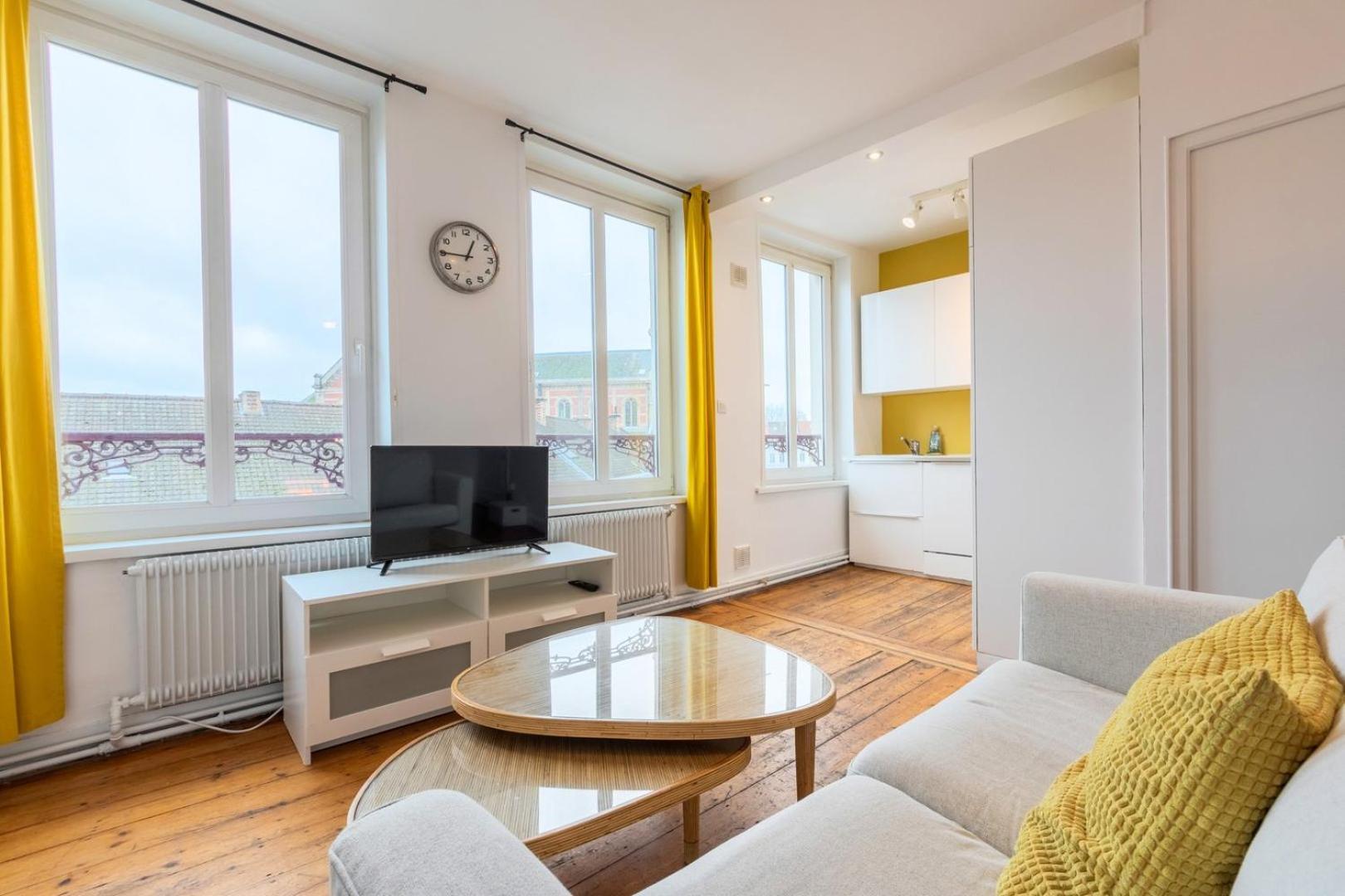 2-Bedroom Apartment Near Metro Лил Екстериор снимка